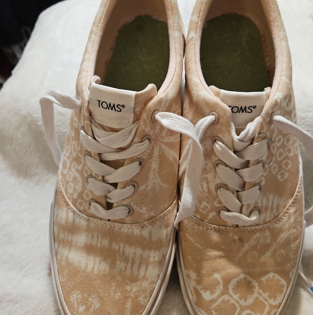 TOMS Beige Tie-Dye Canvas Sneakers